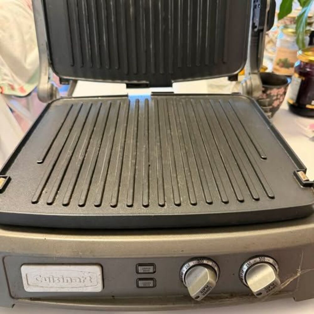 Cuisinart Griddler Deluxe (Model GR-150) – 6-in-1 Electric Indoor Grill & Panini